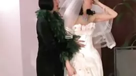 شخص صبحگاهی بلوند می ...