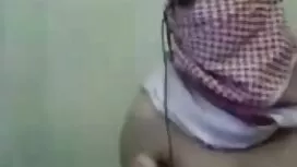 بلوند زیبا نمی ترسد  ...