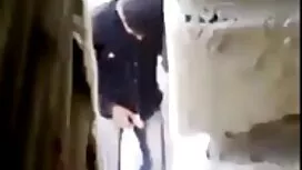 بالغ در یک مهمانی یک ...