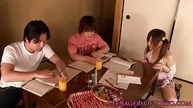 جوجه سکسی روی صورت ل ...