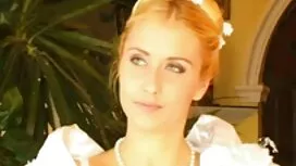 بلوند داغ بزرگ با بچ ...